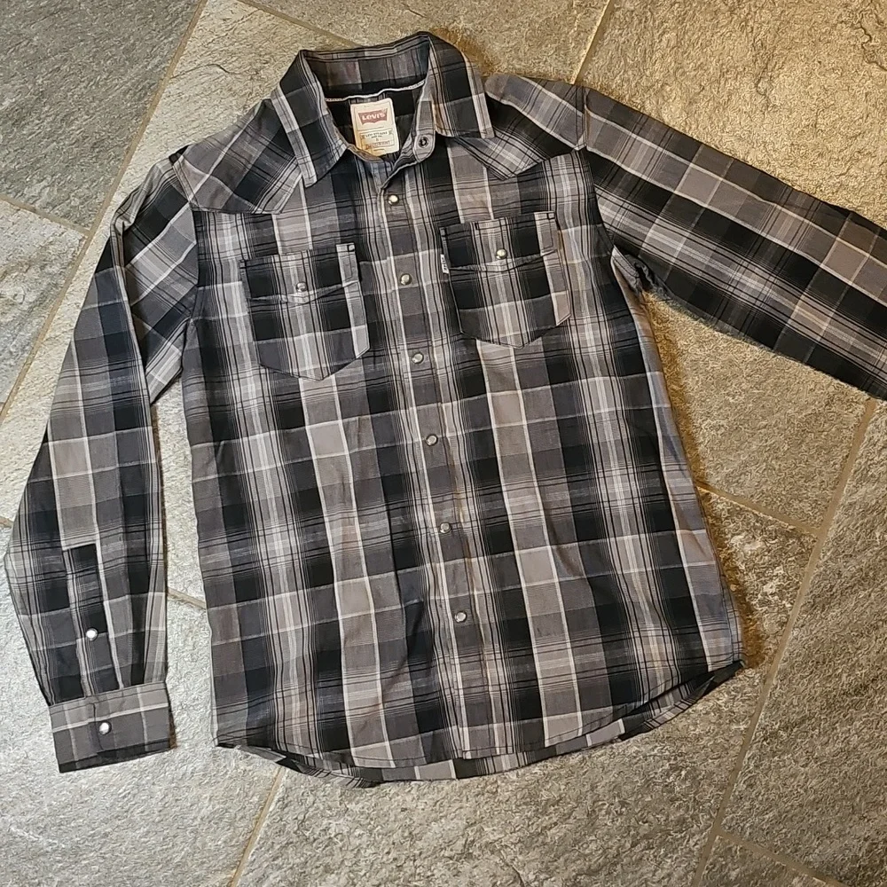 Levi's Modern long sleeve snap-up plaid shirt size S